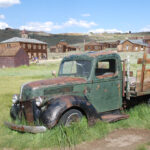 Furgone abbandonato nella ghost town di Bodie - California